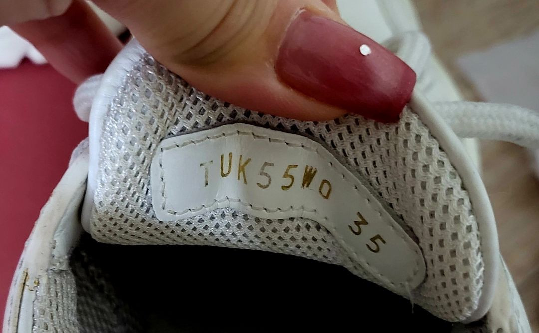 정품 발렌티노 검보이 반시 스니커즈(파격급처분가)--6