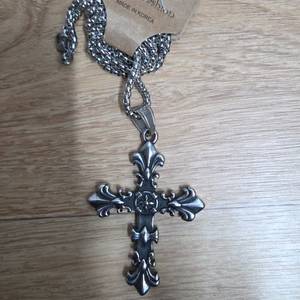 플로랄 크로스 목걸이
