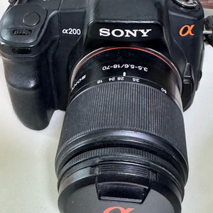 소니 A200 DSLR 카메라 (18-70mm 렌즈) 판매