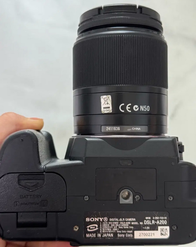 소니 A200 DSLR 카메라 (18-70mm 렌즈) 판매--1