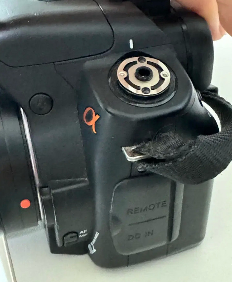 소니 A200 DSLR 카메라 (18-70mm 렌즈) 판매--3