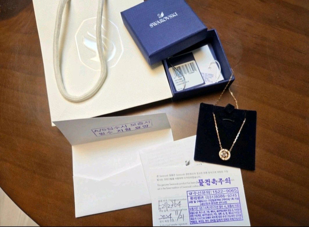 스와로브스키 댄싱스톤 목걸이팝니다 이미지