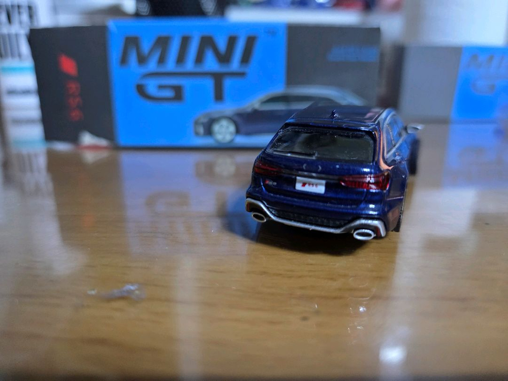 1:64 미니지티 아우디 RS6--1