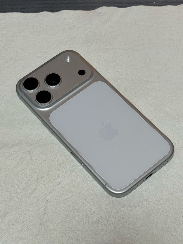아이폰17프로 256 실버 / 애케플 / 정품케이스--2