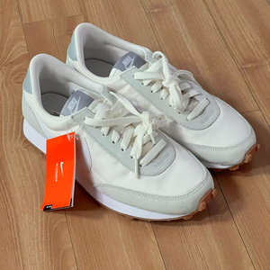 [ 새제품 ] 나이키 데이브레이크 260mm