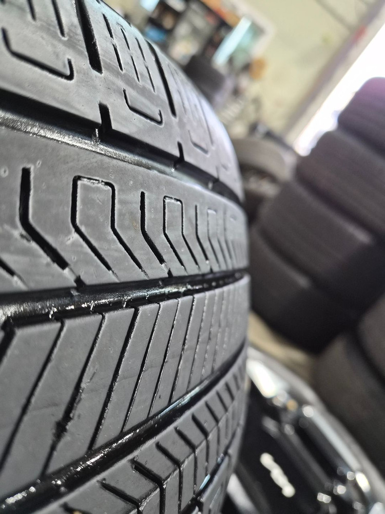 카니발KA4 페리 시그니처 19인치 순정 휠타이어 판매합니다--6