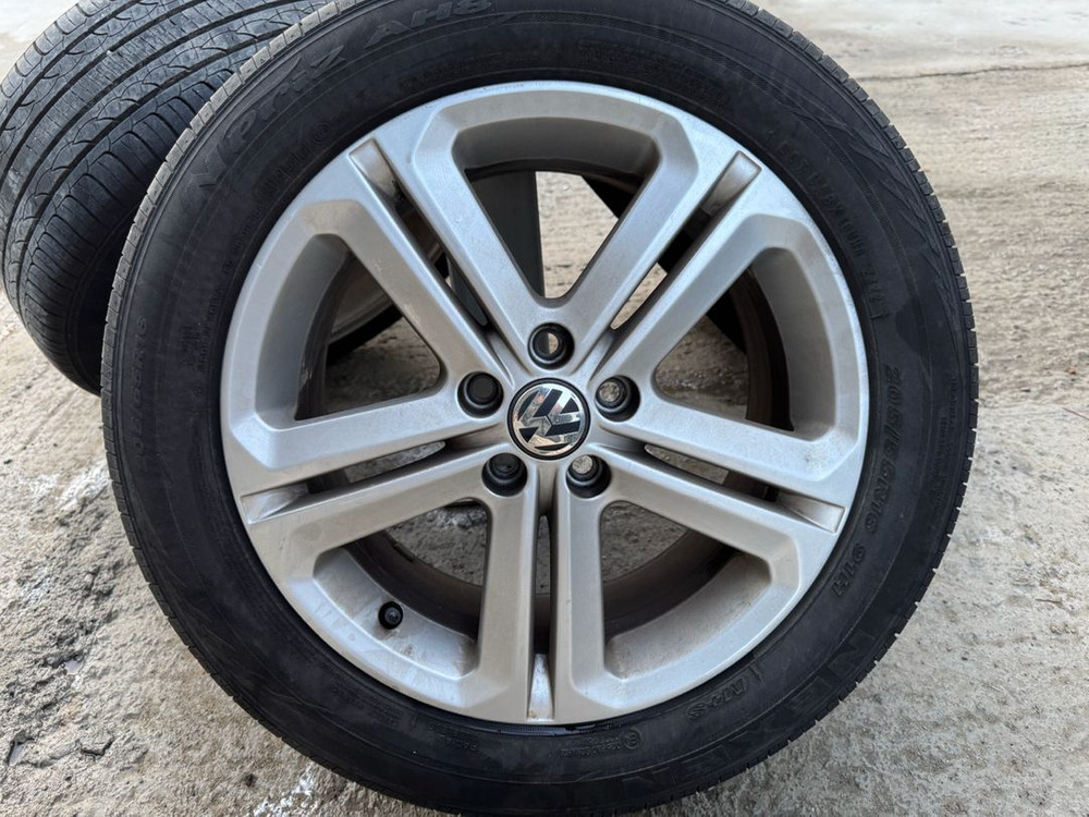 뉴비틀 순정 16인치 휠타이어 세트 판매 (4짝) 이미지