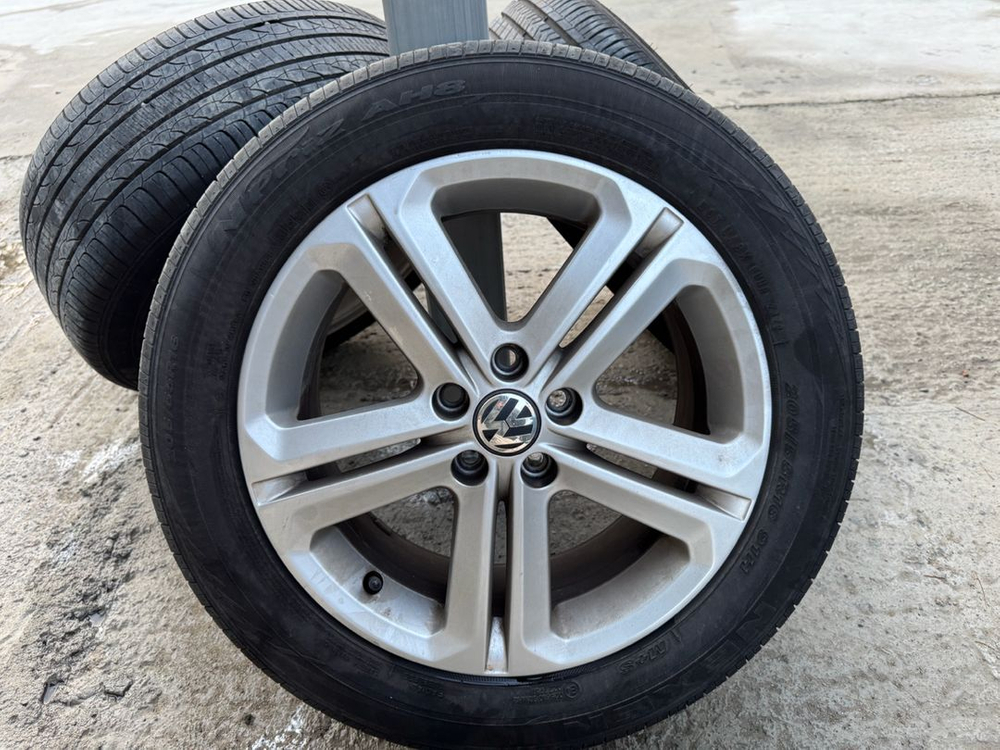 뉴비틀 순정 16인치 휠타이어 세트 판매 (4짝) 이미지