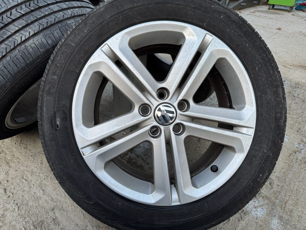 뉴비틀 순정 16인치 휠타이어 세트 판매 (4짝) 이미지