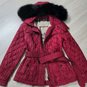 버버리퀼팅 자켓 xs 모자와 털탈부착 가능