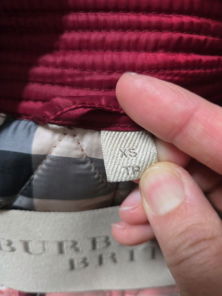 버버리퀼팅 자켓 xs 모자와 털탈부착 가능--3