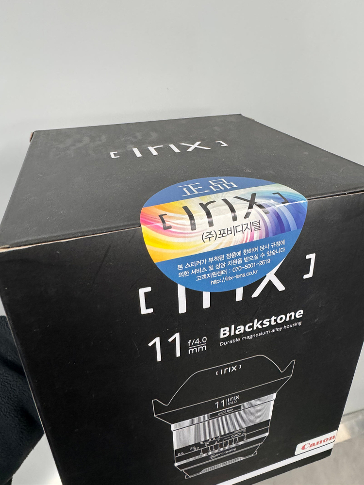 <판매> IRIX 아이릭스 11mm F4 Blackstone 블랙스톤 시네렌즈 미개봉--0