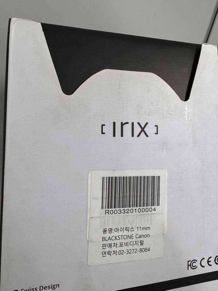 <판매> IRIX 아이릭스 11mm F4 Blackstone 블랙스톤 시네렌즈 미개봉--1