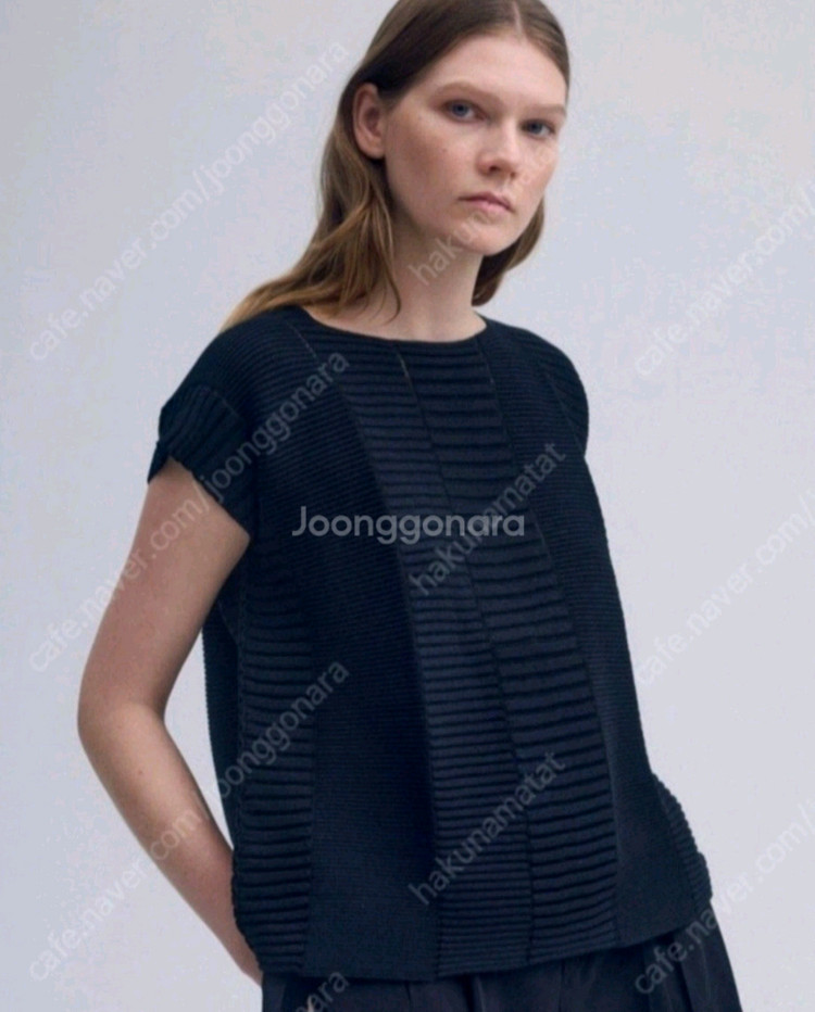 이세이미야케 플리츠플리즈 칼럼니트 탑 블랙 새상품--0