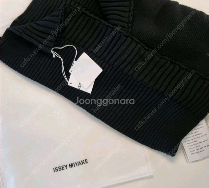 이세이미야케 플리츠플리즈 칼럼니트 탑 블랙 새상품--2