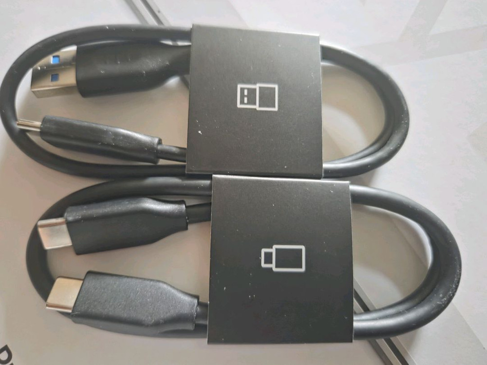 외장 SSD 삼성 T7 Shield 2TB 베이지--1