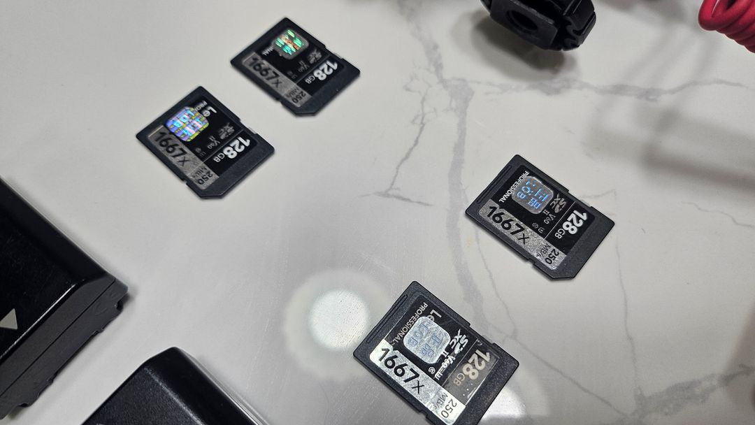 소니 A7M4 + Zeiss 1635 렌즈 풀세트 판매--4