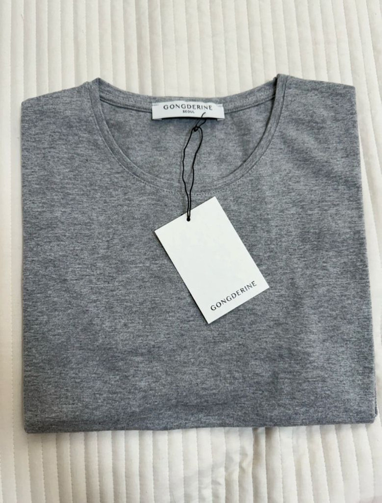 [새상품] 공드린 Essential 001 round t-shirt 반팔 이미지