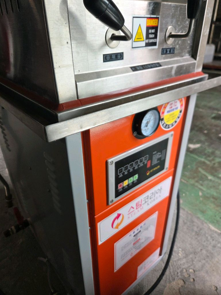 만두 찜기 및 스팀 보일러 이미지