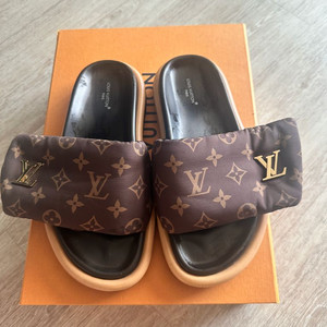 루이비통 슬리퍼 이미지
