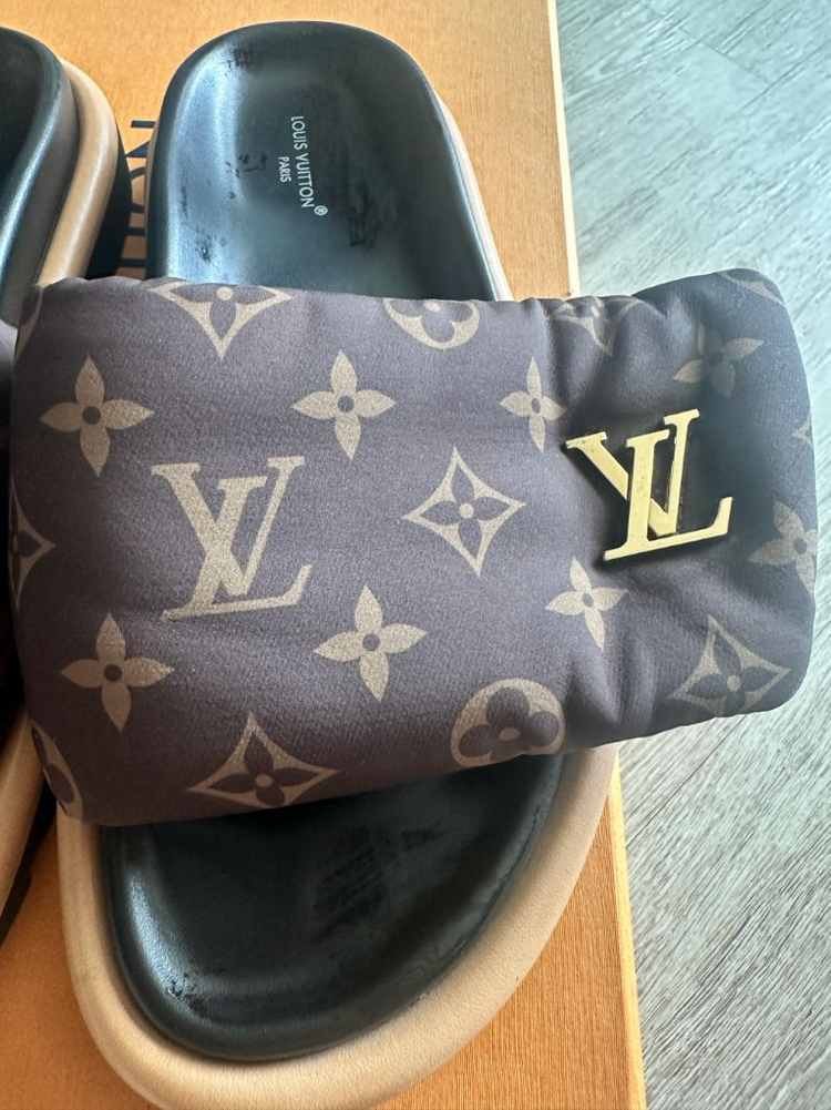 루이비통 슬리퍼 이미지