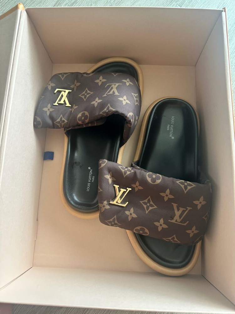 루이비통 슬리퍼 이미지