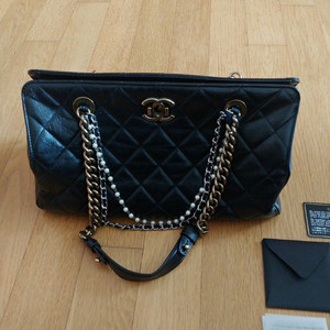 (샤넬) 퀼팅 체인백 팔아요.
