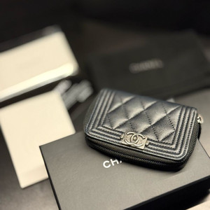 샤넬 보이 지퍼돌이 블랙 은장 A80602