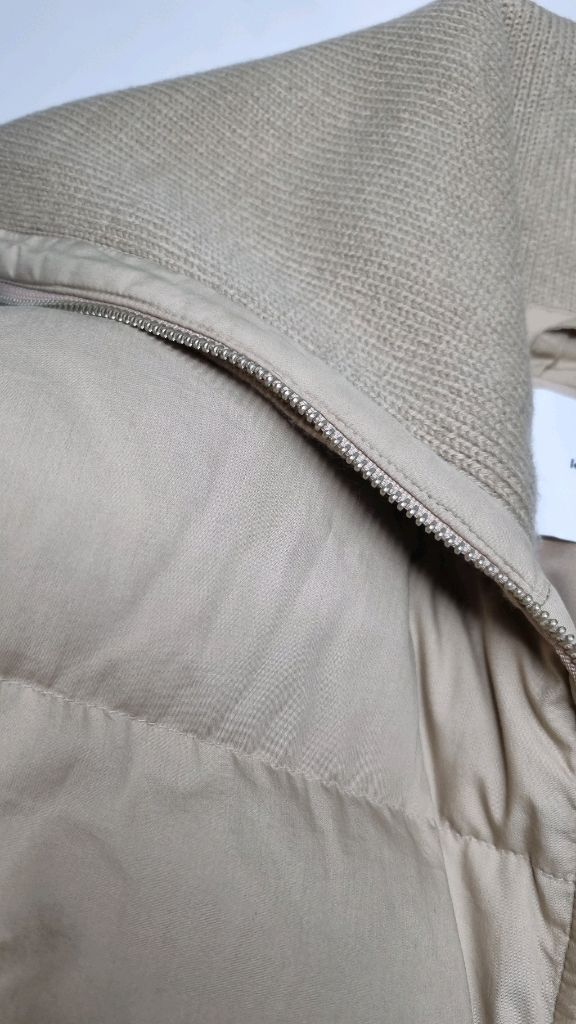 르꼬르망 덕다운 패딩 프리 이미지