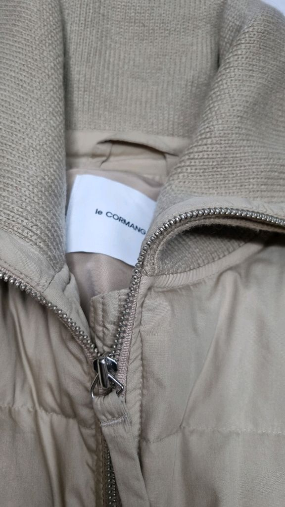 르꼬르망 덕다운 패딩 프리 이미지