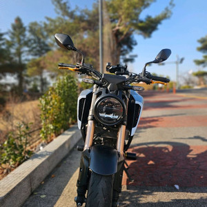 혼다 CB125R 이미지