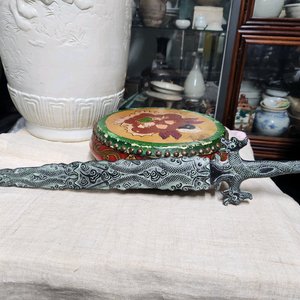 청동검 쌍용운문검입니다...