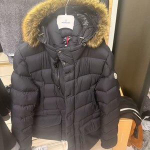 몽클레어 클루니24fw 이미지