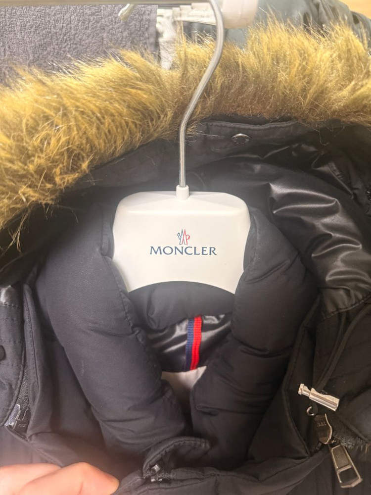 몽클레어 클루니24fw 이미지