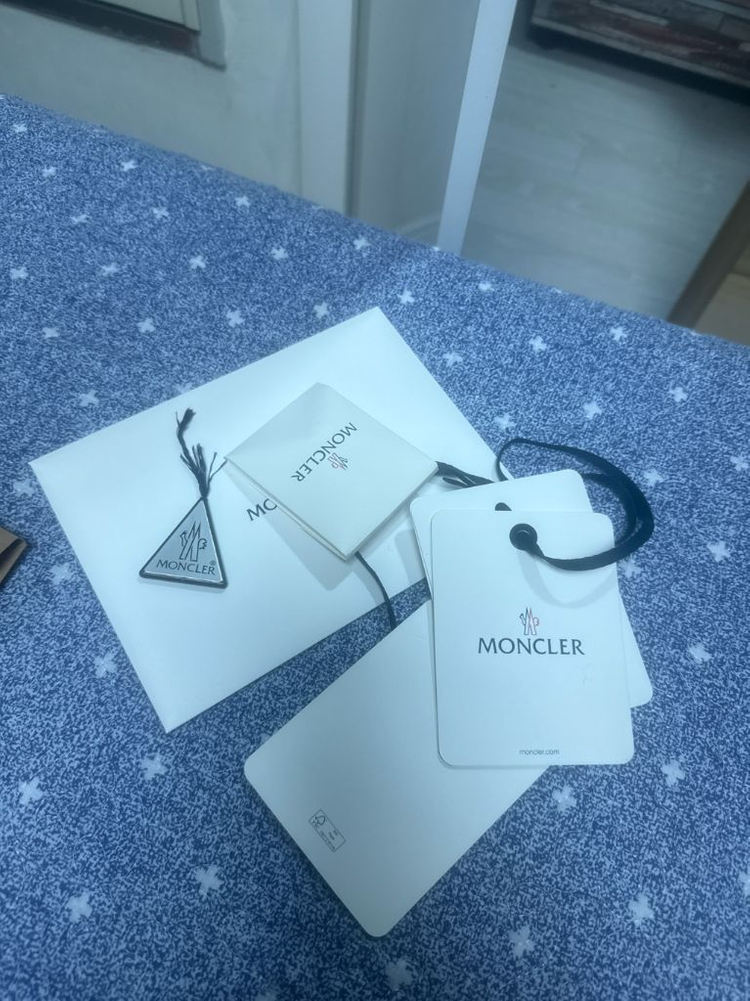 몽클레어 클루니24fw 이미지