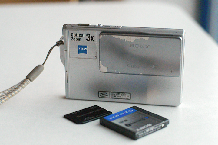 소니 사이버샷 DSC-T7 레트로디카 팝니다(수중촬영방수팩포함)--2