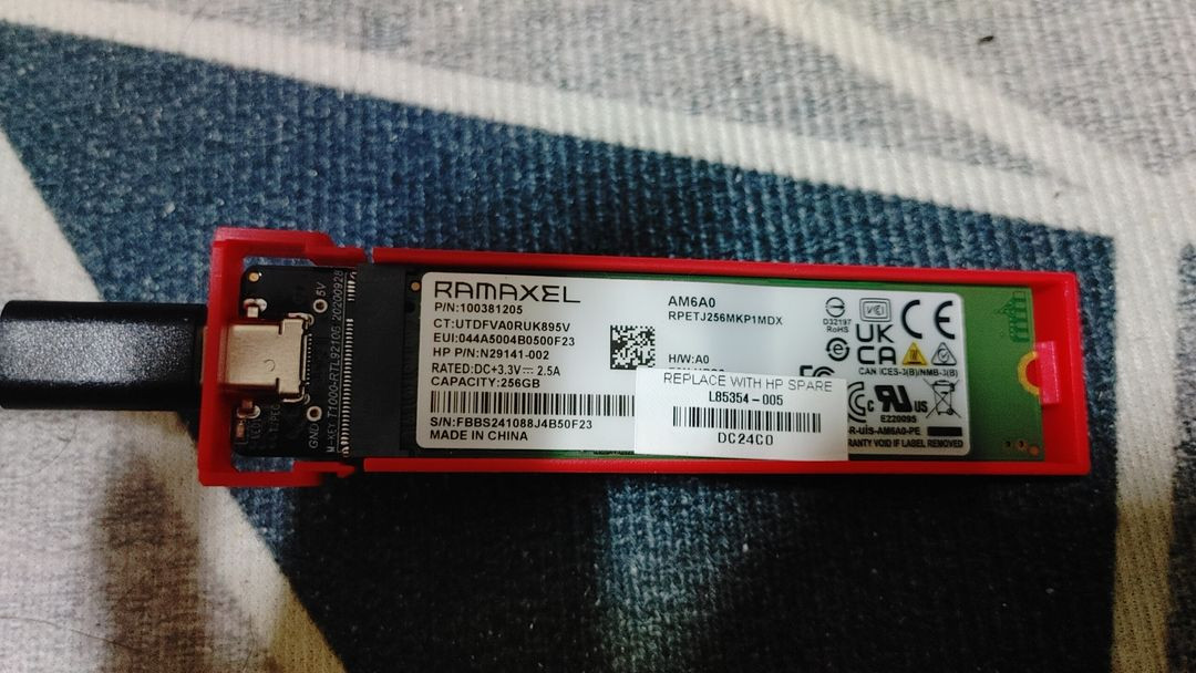 M.2 NVMe SSD 256GB + 10g 인클로저--1