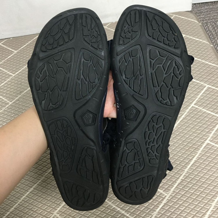 슈콤마보니 보라보라 러플 샌들 260--1