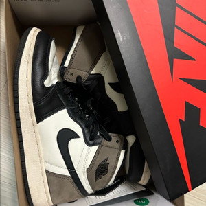 나이키 조던 1 레트로 하이 og 블랙 모카 (다크모카) 240