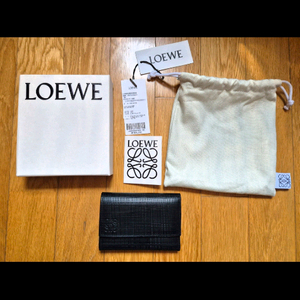 로에베 레더반지갑 풀세트 새상품팝니다