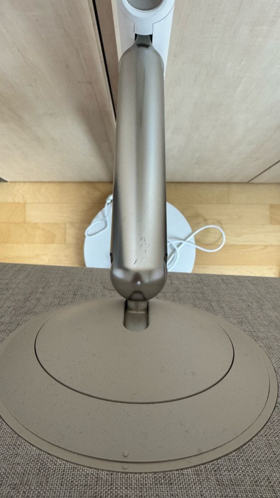 LG 스탠바이미 판매합니다--2