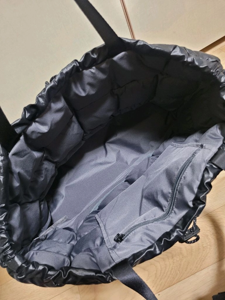나이키 패딩백 팝니다 이미지