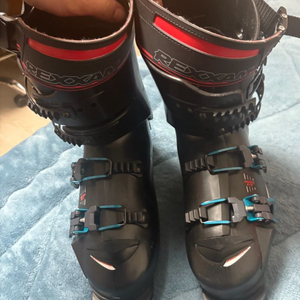 렉삼 모글 부츠