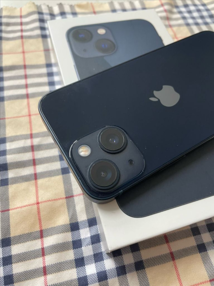 아이폰13미니 256 미드나이트 신품급--2