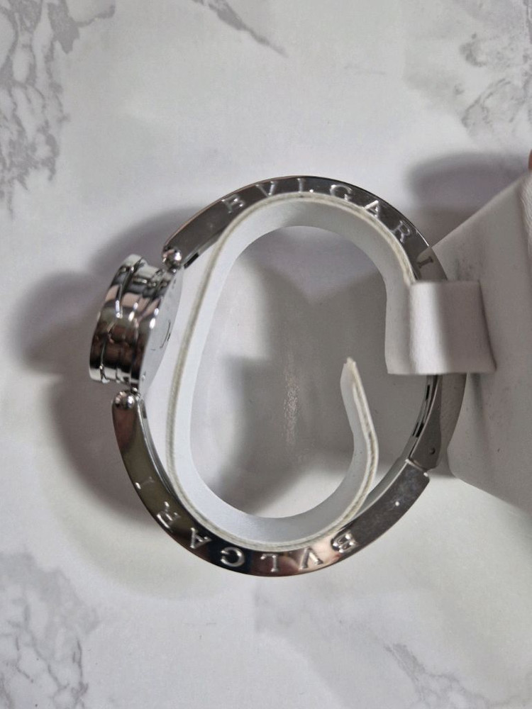 불가리 비제로원 12P 다이아 여성시계--4