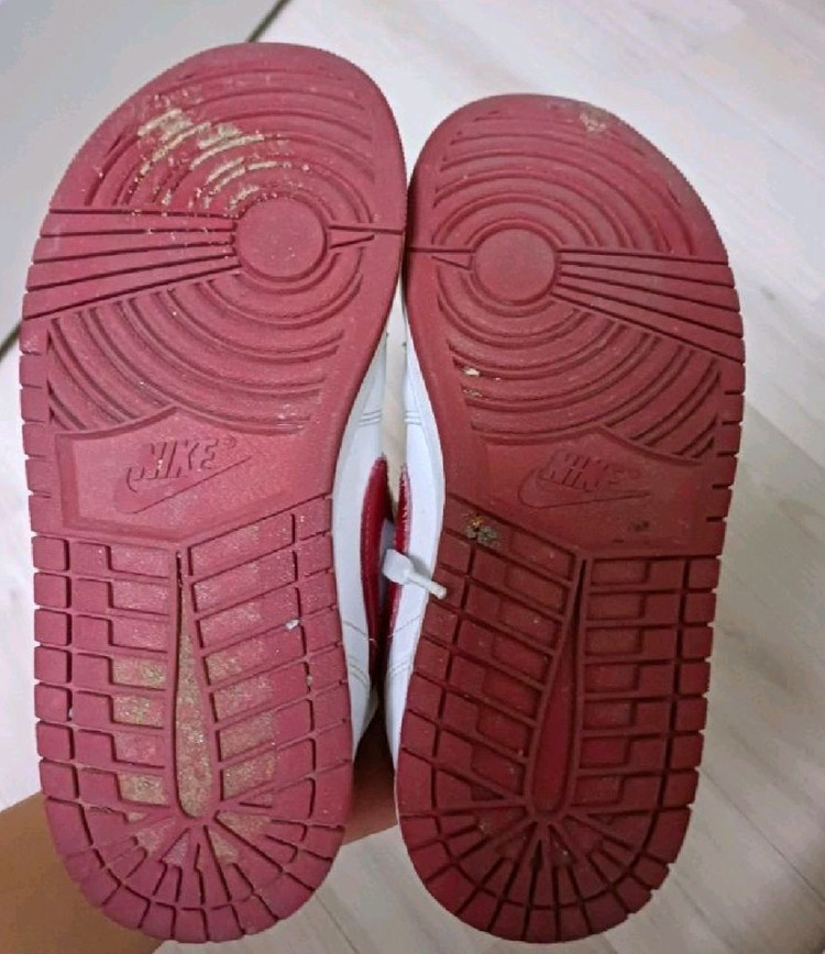 나이키 조던1 미드 챔피언쉽 레드 (W)--4