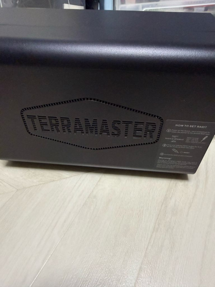 테라마스터 TerraMaster D5 Hybrid 5베이 DAS 저장장치 판매합니다. 이미지