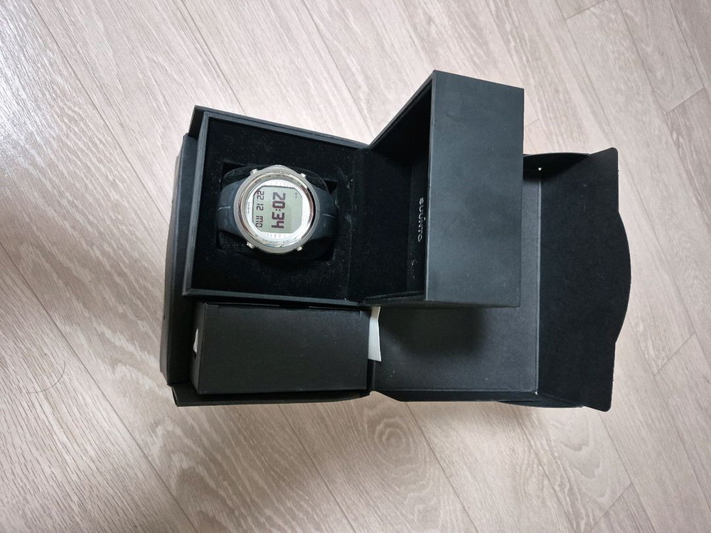 순토d9dx다이빙검퓨터 팝니다 이미지