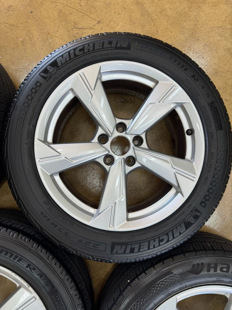 아우디A6 18인치 정품휠타이어 팝니다--3