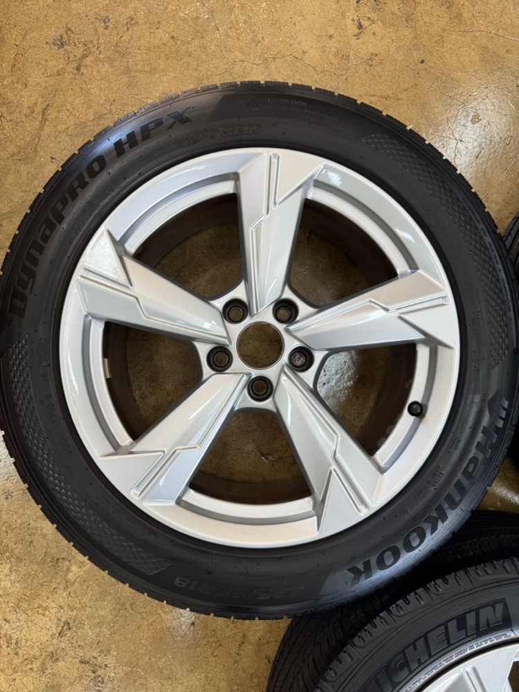 아우디A6 18인치 정품휠타이어 팝니다--4